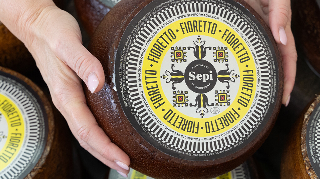 forme di formaggio Fioretto pecorini semistagionati